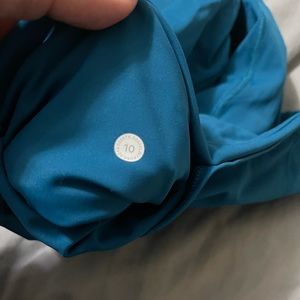 Size 10 lululemon 6” fast and free short blue